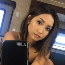 Brenda Song on X: Hi👋 just in my trailer taking weird selfies hahaha and  no Im not naked lol boredandhungry t.coAa4Tdw6cQa  t.coQ872ctTqUA  X