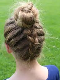 Cute hairstyles for medium hair. 35 Cute Birthday Hairstyles For Girls And Women 2021