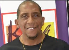 AZIPiPO… JOUR J… an ti zizine. J'ai fait cette chanson avec mon ami Tuco  Bouzy sur des arrangements de Ronald Tulle. C'est tout nouveau, ça vient de  sortir ! Chaud chaud chaud…