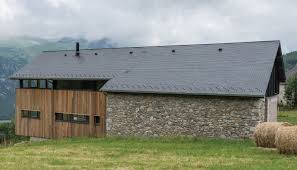 Although a shed roof is quite similar to a flat roof, a combination of other roof styles is used frequently. 10 Types Of Roofs You Didn T Know About Cupa Pizarras