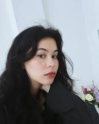 The Alumna Spotlighting Identity, Politics, and Memory In the London  Gallery Scene