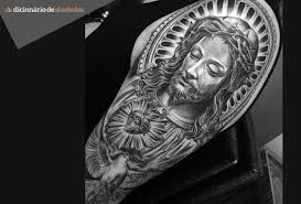 Encontre imagens stock de sagrado coração de jesus com raios. Tatuagens Religiosas Encontre Ideias Para Expressar Sua Fe Dicionario De Simbolos