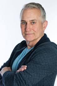 HEADSHOTS — CURT BRANOM