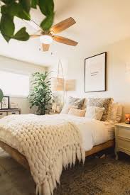 Pin By Caitlin Workmon On Bedroom Vintage Bedroom Decor Bedroom Vintage Minimal Bedroom Design