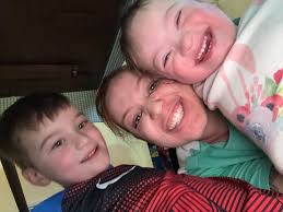 Hello. My name is Rose 😜. I hope you are all healthy. I stay at home!