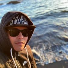 Stephanie Franks (@shortsteph19)