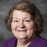 Lori Earnest's Instagram, Twitter & Facebook