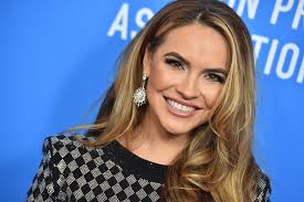 She was previously married to justin hartley. Selling Sunset S Chrishell Stause Chats About Season 4