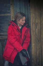 Daraufhin entsenden die beiden länder zwei ermittler. Julia Jentsch Jagt Als Berchtesgadener Kommissarin Ellie Stocker Mit Gedeon Winter Nicholas Ofczarek In Den Alpen Einen Serienkiller Stuttgarter Zeitung