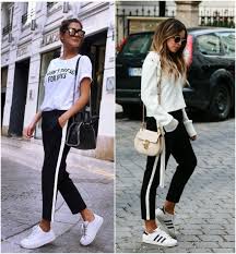 Calça Moletom Com Listra Do Lado Fala Que Eu Te Escuto Look Viagem Com Tenis Looks Legging Roupas Casuais Looks