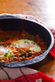 Poached Eggs and Ground Meat (Bosnian Čimbur)