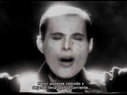 Queen These Are The Days Of Our Lives Live Queen These Are The Days Of Our Lives Subtitulado En Castellano Youtube Queen Albums Days Of Our Lives Music Publishing