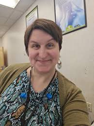 Introduction of a mom and artist from Hanover, PA, to the Dull Women's Club