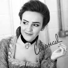 Ruth Murphy's Instagram, Twitter & Facebook