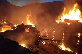 চম্পাহাটিতে বাজি কারখানায় বিস্ফোরণ, চারটি দোকান ভষ্মীভূত