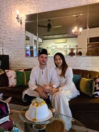 Menurut hunny, 35, dia dan bekas suami menyelesaikan urusan perceraian setelah anak kedua mereka, adam musa selesai menjalani pembedahan pintasan jantung pada julai lalu. Bernikah Dengan Jejaka Itali Bergelar Chef Bertuah Suami Buat Saya Bahagia Hunny Madu Mingguan Wanita