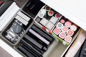 Bastelzimmer aufbewahrung make up aufbewahrung box basteln karten basteln diy schuhaufbewahrung basteln organisation diy geschenke selber machen schachteln basteln verpackung. Schminktisch Ideen 5 Tipps Fur Aufbewahrung Deko