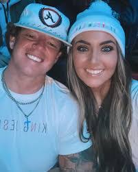 Tessa Lang's Instagram, Twitter & Facebook