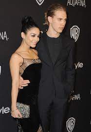 Cool and casual is the main aim for this style. Austin Butler And Vanessa Hudgens Bad Kids With Great Hair Gq