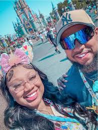 What are the pros and cons of visiting Disney in February?