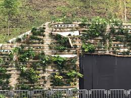 The £2m marble arch mound is a temporary viewing platform commissioned by westminster city council. London S Newest Attraction The Marble Arch Mound Gets Off To A Soggy Start Todayuknews