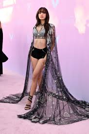 BLACKPINKs Lisa Understood the Lingerie Assignment at the Victorias Secret  Fashion Show | Teen Vogue