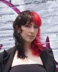 Lori Bade's Instagram, Twitter & Facebook