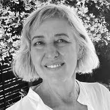 Does anyone do custom drawings of homes in Eumundi?