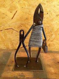 Mother And Her Child Upcycling Great Art Craft Artsandcrafts Kunst Aus Metall Schweissen Kunstprojekte Metall Schweissen