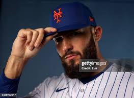 1,725 William Woods Photos & High Res Pictures