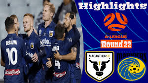 Adam kersey signals a free kick to macarthur fc in their own half. 3yjx3 Oi3ycb0m