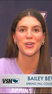 Hahnville 🏈 playoff preview The second half of our River/Bayou Farm Bureau  “Team of the Week” is the Hahnville FOOTBALL team. Like for the Tigers  volleyball team, it's playoff time for first