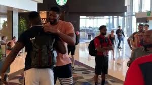 A good, timely haircut is something we prefer not to save on. The Hours Leading Up To Zion Williamson S Pro Debut Abc7 New York