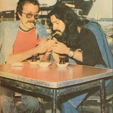 Baris Manco Ve Cem Karaca Demli Cay Ve Sigara Tadinda Muhabbet Unlu Fotograflari Muzisyenler Unluler