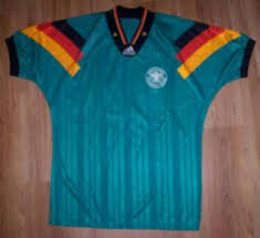 Das deutschland trikot bei der wm 1954. Das Grune Deutschland Trikot Von 1990 Bis Heute 2018