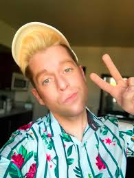 Stephen Lowry (@stephenlowry) • Instagram photos and videos