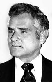 Paula Bollinger's Instagram, Twitter & Facebook