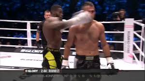 Murthel groenhart, rakibi ermeni boksör harut grigoryan'ın arkasından gelerek sert bir yumrukla onu nakavt etti. Kickboxer Murthel Groenhart Reveals He Has Received Death Threats Following His Cheap Shot Ko Against Harut Grigorian