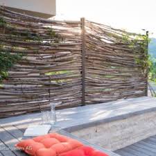 Sichtschutz Aus Bruchweide Salix Fragilis Zweigen Geflochten Garden Garten Fence Zaun Familienschwimmteich Kompakt Naturgarten Garten Garten Ideen