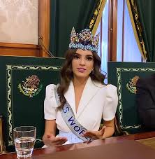 Priyanka chopra has recalled when a director told her to undergo a breast augmentation in order to 'fix her proportions' after winning miss world in 2000. Vanessa Ponce Wikipedia