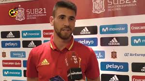He is a goalkeeper who makes mistakes it is the second spain game in a row to contain a memorable, baffling own goal. Convocatoria Unai Simon Sub 21 Espana Rumania Austria