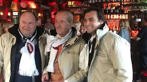 Zie forum voor democratie (albanië) voor de albanese politieke partij. Forum Voor Democratie Aan Het Flyeren Op De Dijk Nieuw Volendam Nl