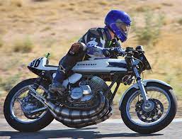 taming the kawasaki 500 triple return of the cafe racers ホンダカフェレーサー ハーレーバイク クラシックバイク