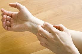 My Body Itches After Shower In 2020 Itching Skin Eczema Cure Body Itches