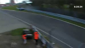 Browse latest funny, amazing,cool, lol, cute,reaction gifs and animated pictures! Accidente Car Crash Gif Find On Gifer