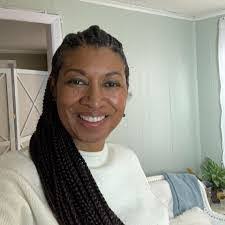 Kerri Gleason's Instagram, Twitter & Facebook