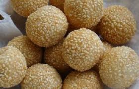 Selalu kan makan kuih bom suapan pertama tu mesti rasa berminyak? Cara Buat Kuih Bom Resepi Bonda