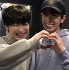 Hasil diatas adalah hasil pencarian dari anda enhypen sunoo heeseung mp3 dan menurut kami yang paling cocok adalah enhypen. Sunoo X Heeseung Meme Faces Boy Groups Pop Group