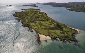 Four acre mannion island is approximately 60 percent fertile, which means it's 40 percent a total barren mystery. Actualite Insoliteen Irlande Guide Ireland Com