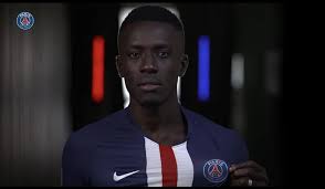 Idrissa gueye to psg transfer edit. Les Debuts D Idrissa Gueye Avec Le Psg Cameditsport Com La Reference Panafricaine Du Sport